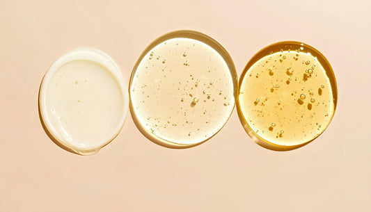 Assortiment de produits de soin de la peau aux textures variées